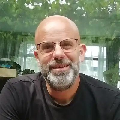 Yaron Tsor